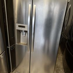 Side By Side Refrigerator 33 Wide Kenmore 