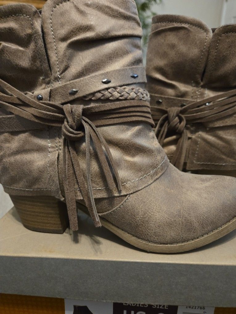 Boots Light Brown