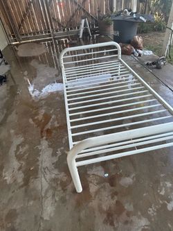Bed Room twin size