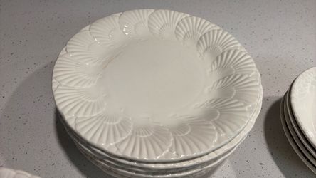 Mikasa ocean Jewell white dish set
