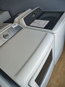 $1078 GE SMART ENERGY STAR Electric washer dryer set