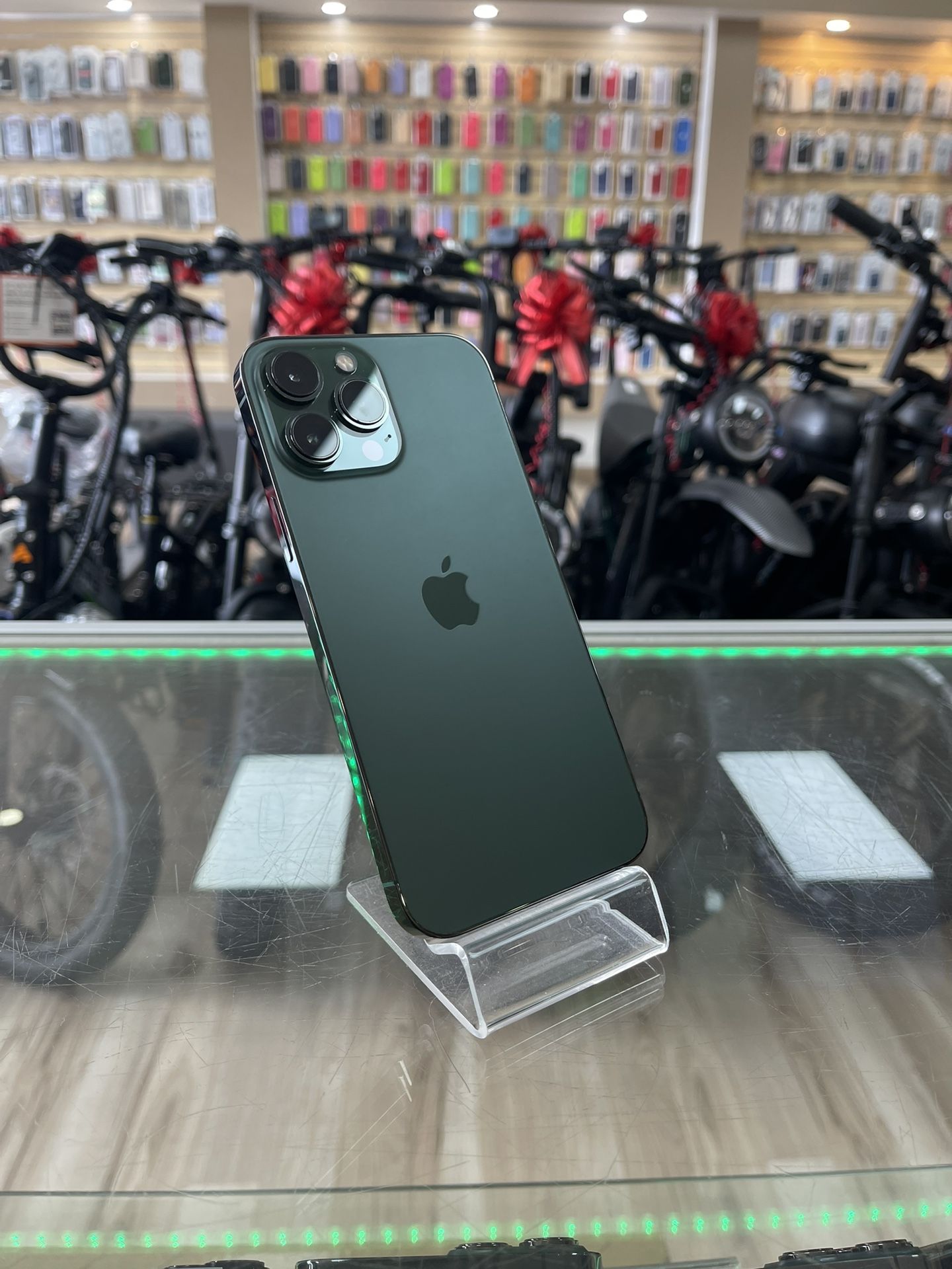 iPhone 13 Pro Max! Midnight Green! 128GB Christmas Financing Deal! $10 To $100 Down Payment!
