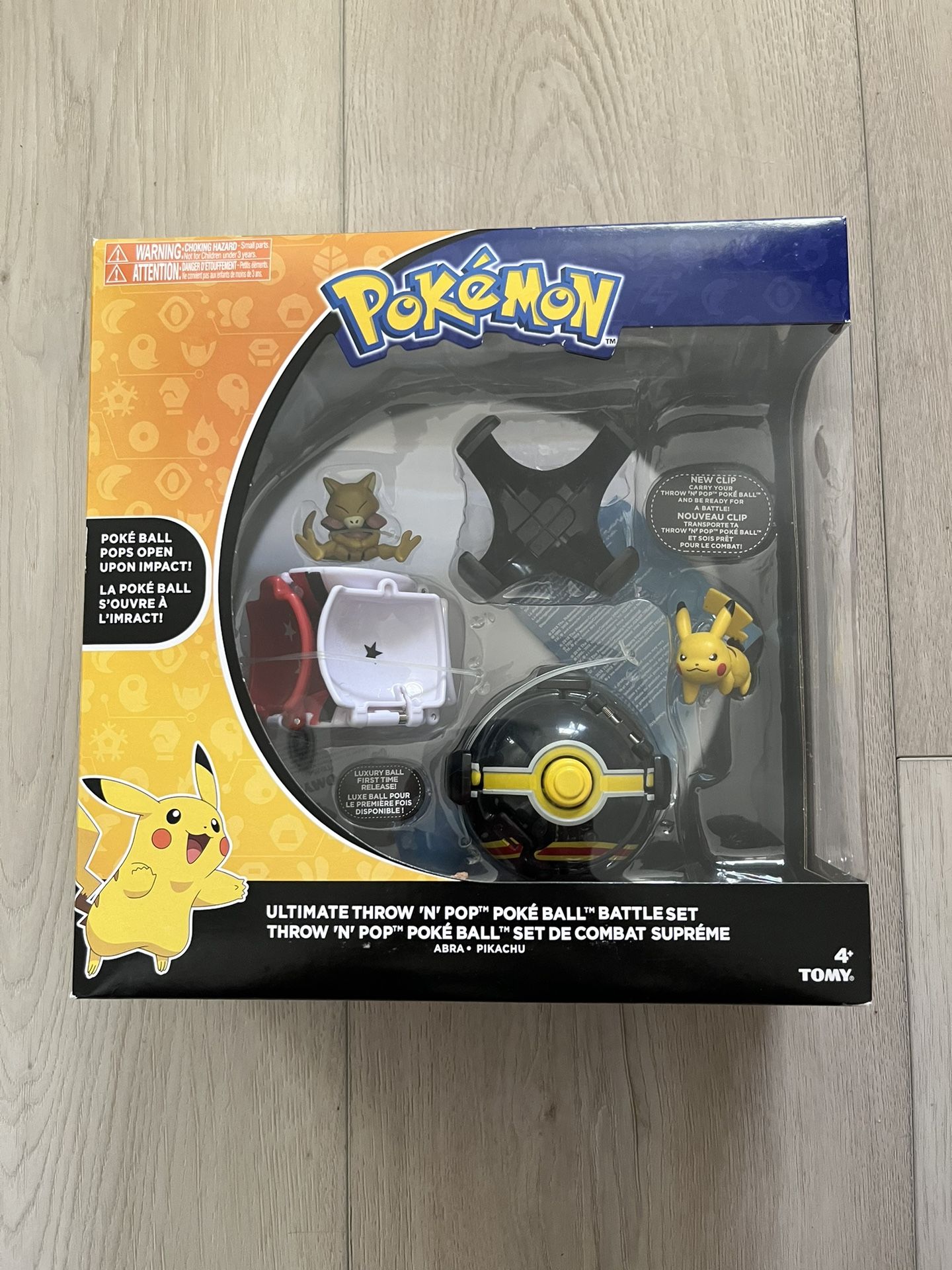 POKEMON PIKACHU Pokeball Ultimate Throw 'N' Pop Poke Ball Battle Set NEW