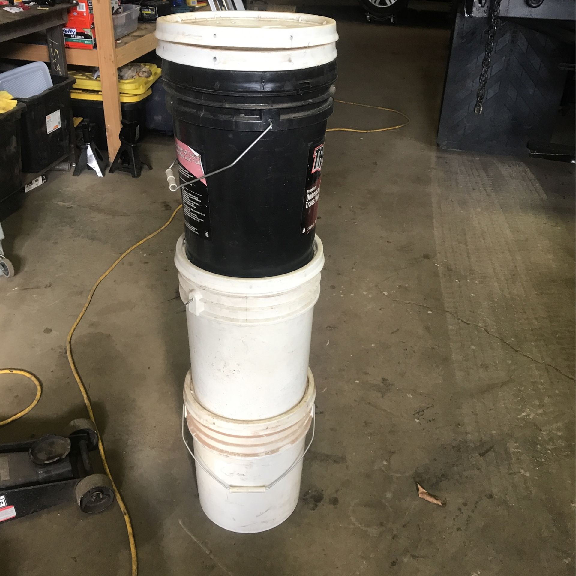 5 Gallon Buckets 