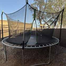 14 Ft Trampoline 