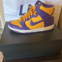 Nike Youth Size 6 