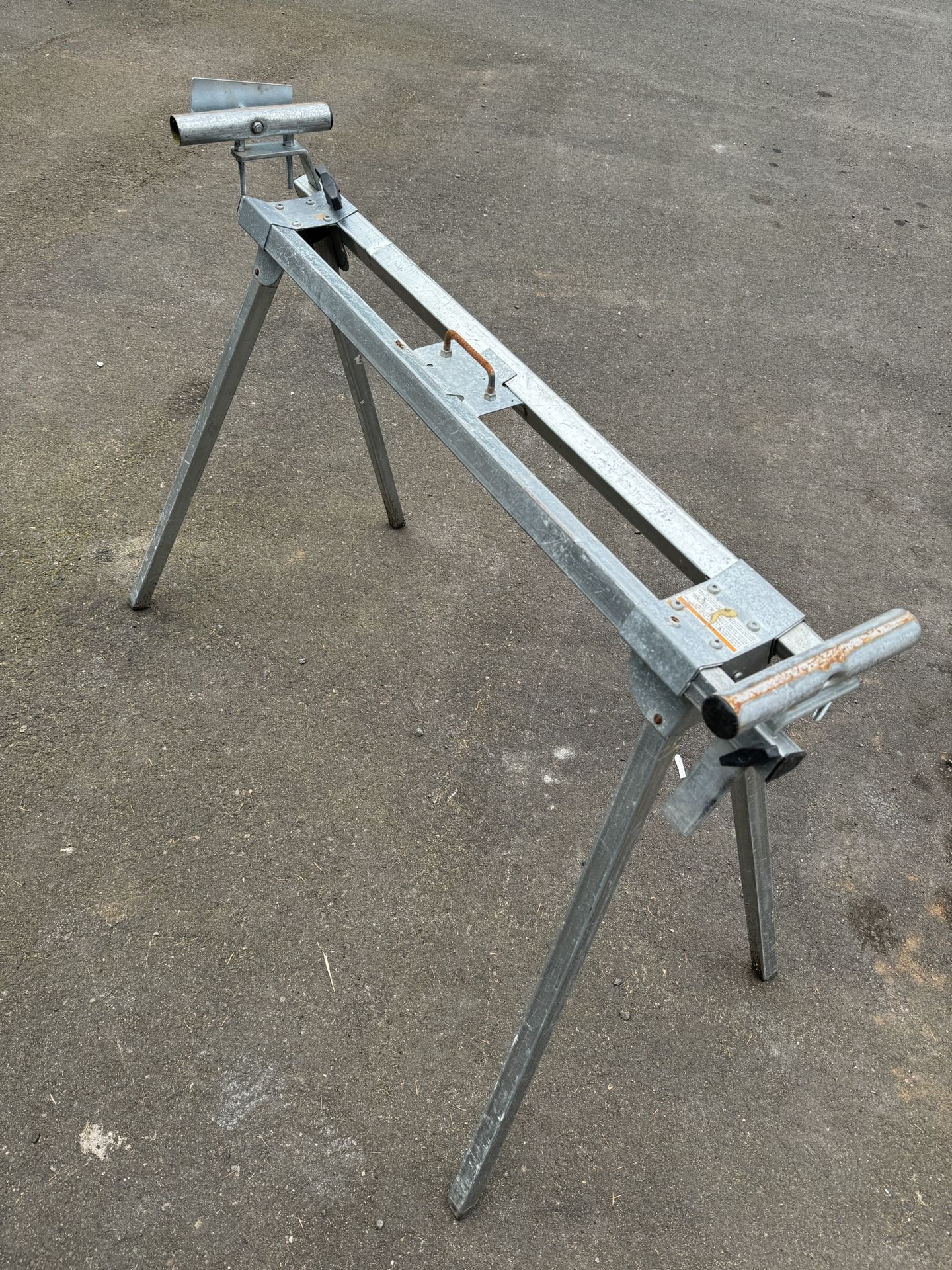 used stablemate plus 100 folding saw stand $80