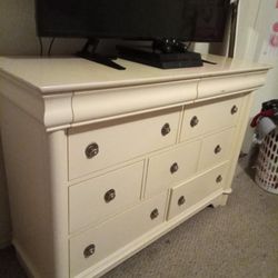White Dresser