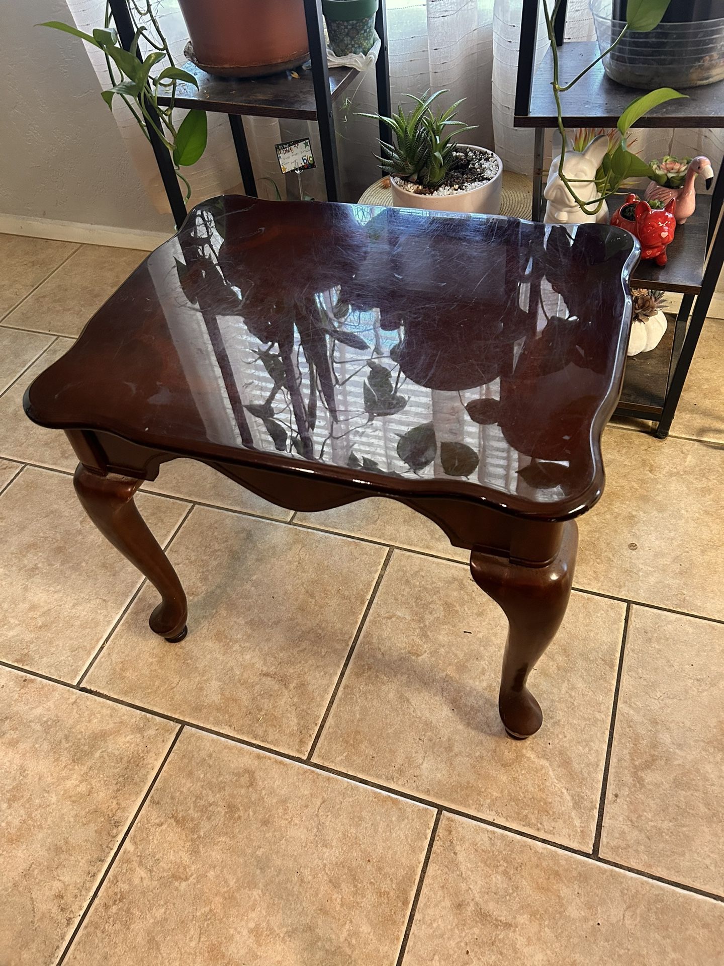 Small Coffee/ End Table