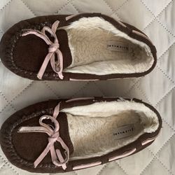 Girls Slippers Size 13