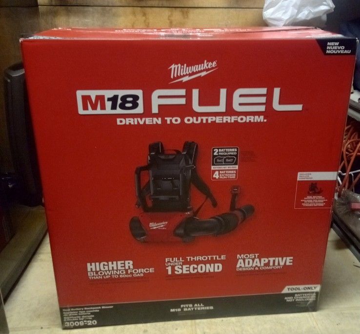 Milwaukee FUEL Backpack Leaf Blower/ With 2 BATTERY XC 6.0 /Charger Kit Brand New For $550