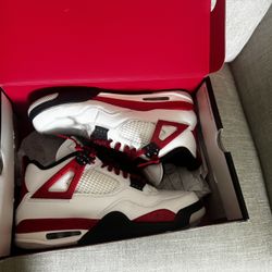 Men’s Jordan Retro 4
