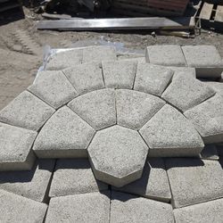 CEMENT CIRCLE PAVERS $330 EACH PALLET