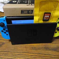 Nintendo SWITCH  ( NOT OLED)