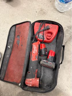 Multi-tool - Drill -Charger - 3 batteries m12 ~0.6-0.4 &0,2
