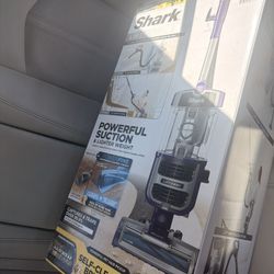 Shark vaccum 