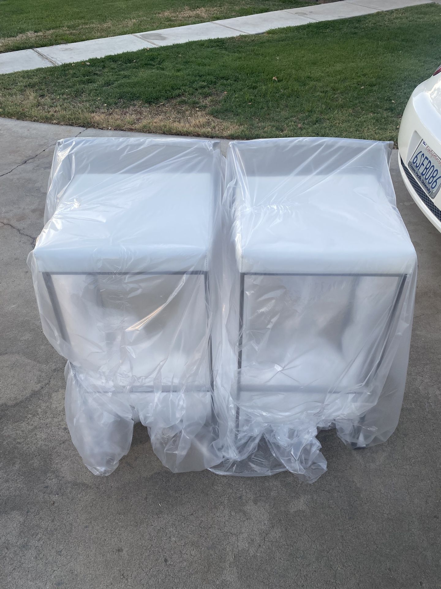 New 30” Bar Stools Set