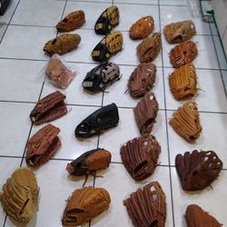 List 1 Wilson Softball Baseball Gloves