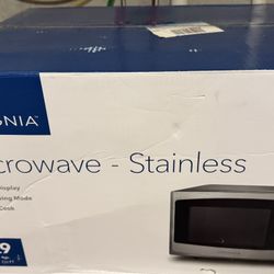 Insignia Stainless Steel Microwave (0.9 Cubic Ft) *NEW*