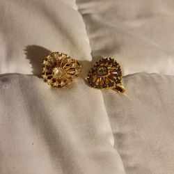 Vintage Trifari heart shaped earrings Custome Clip On