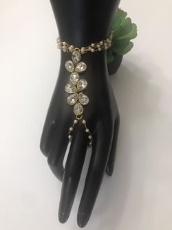 1 pc Beautiful ring bracelet adjustable