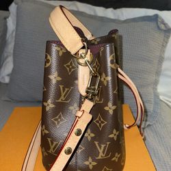 Louis Vuitton Purse 