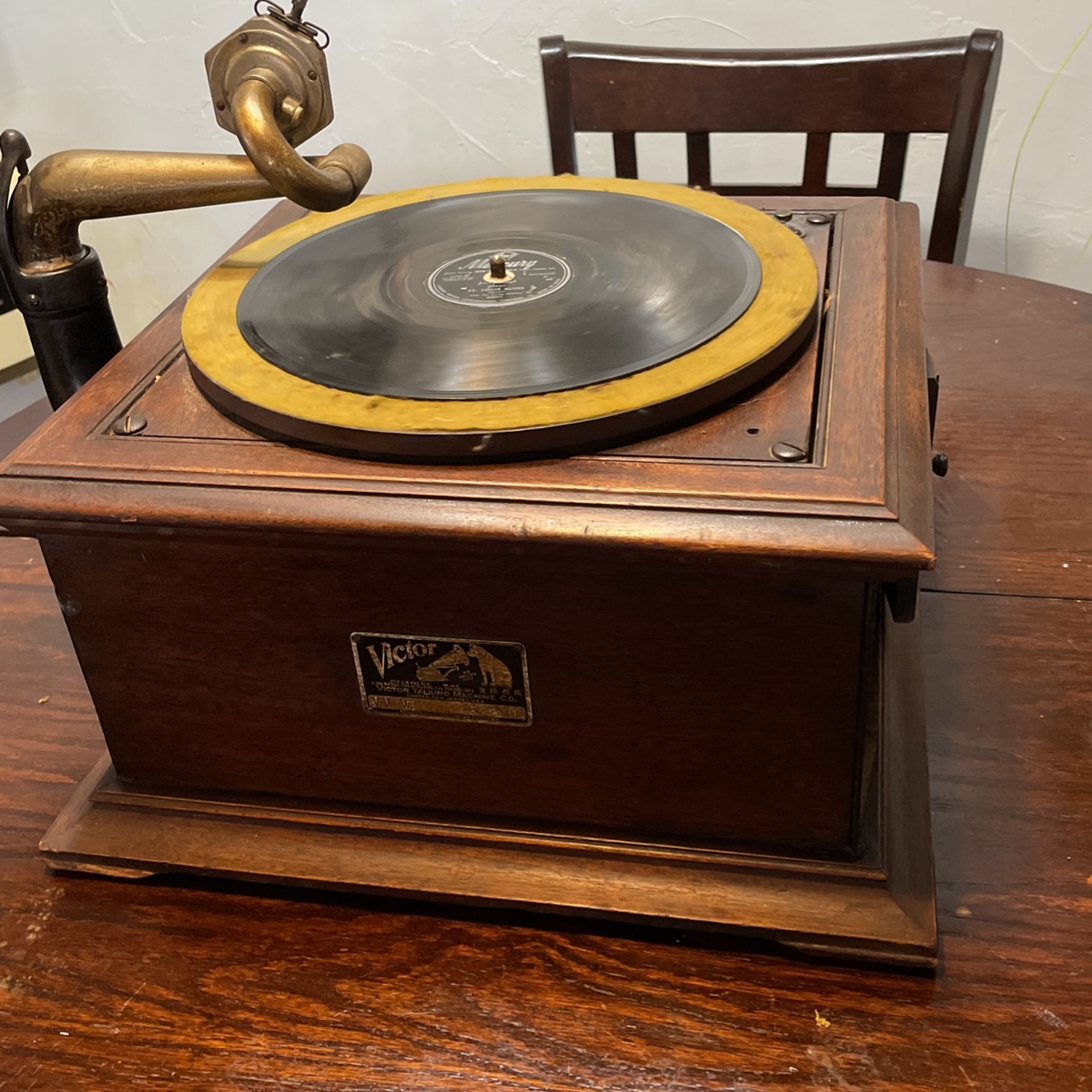 Very Old Cranking Victor Solid Walnut Turntable