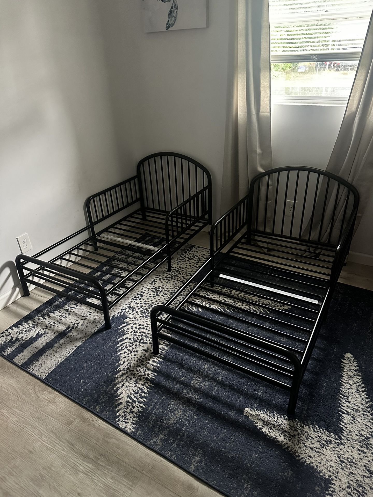Black Metal Toddler Beds