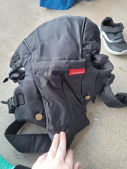 Infantino Baby Pouch