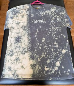 4 hundred t-shirt $25 OBO