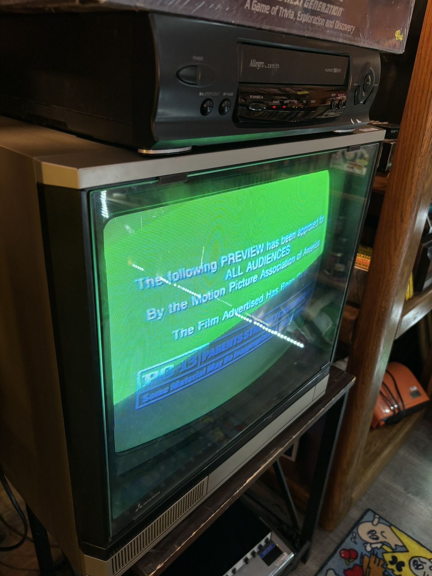 Mitsubishi Vintage CRT TV 