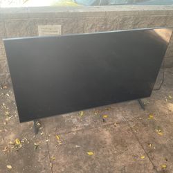 65" LG 4K Smart TV (2022) - FOR PARTS ONLY - No Power $45 Obo 