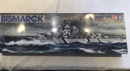 2/1 Bismarck German Battleship Model Kit