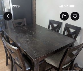 Kitchen Table And 6 Chairs