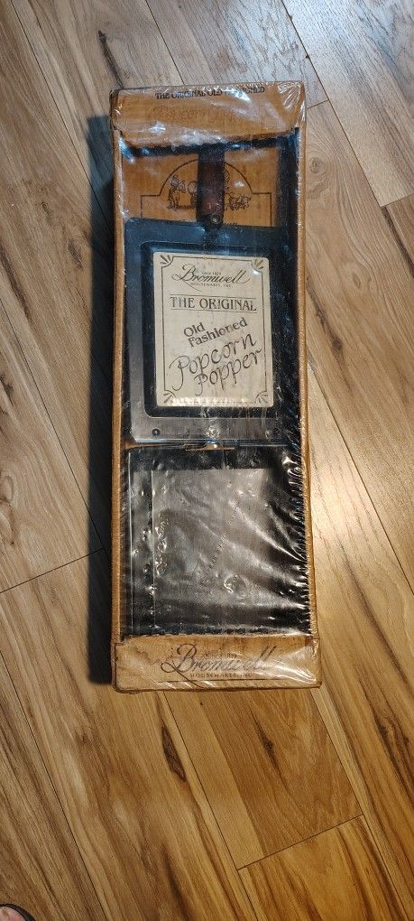 Old Fashion Popcorn Maker