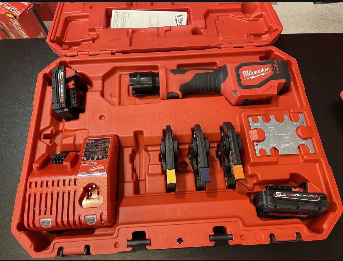 MILWAUKEE M18 18V Lithium-Ion Cordless Short Throw PEX Press Tool Kit w/  (3) Viega PureFlow Jaws,(2) 2.0Ah Batteries  Charger……2674-22P for Sale in  Las Vegas, NV OfferUp