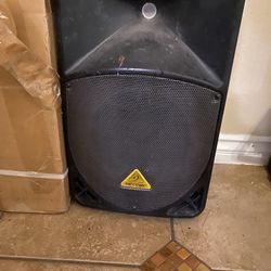 Behriinger Speaker