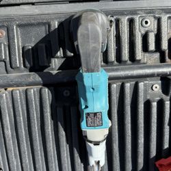 Makita Double Cuts With Adjustable Head