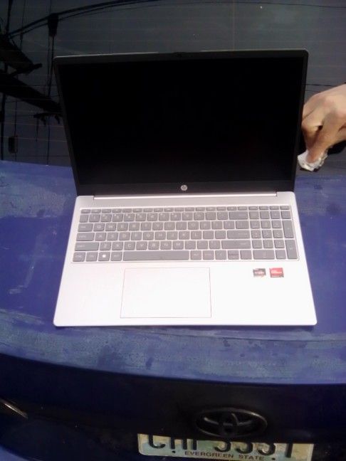HP Laptop & Lenovo Thinkpad X1