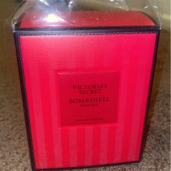 Victoria Secret Bombshell “intense”