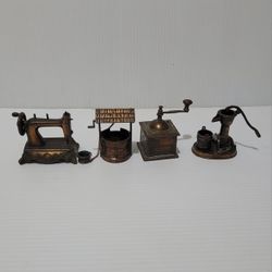 Vintage Lot Of 4 Small From China Stell Pensil Sharpener For Collectible.
