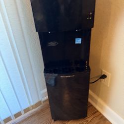 Frigidaire Water Dispenser 