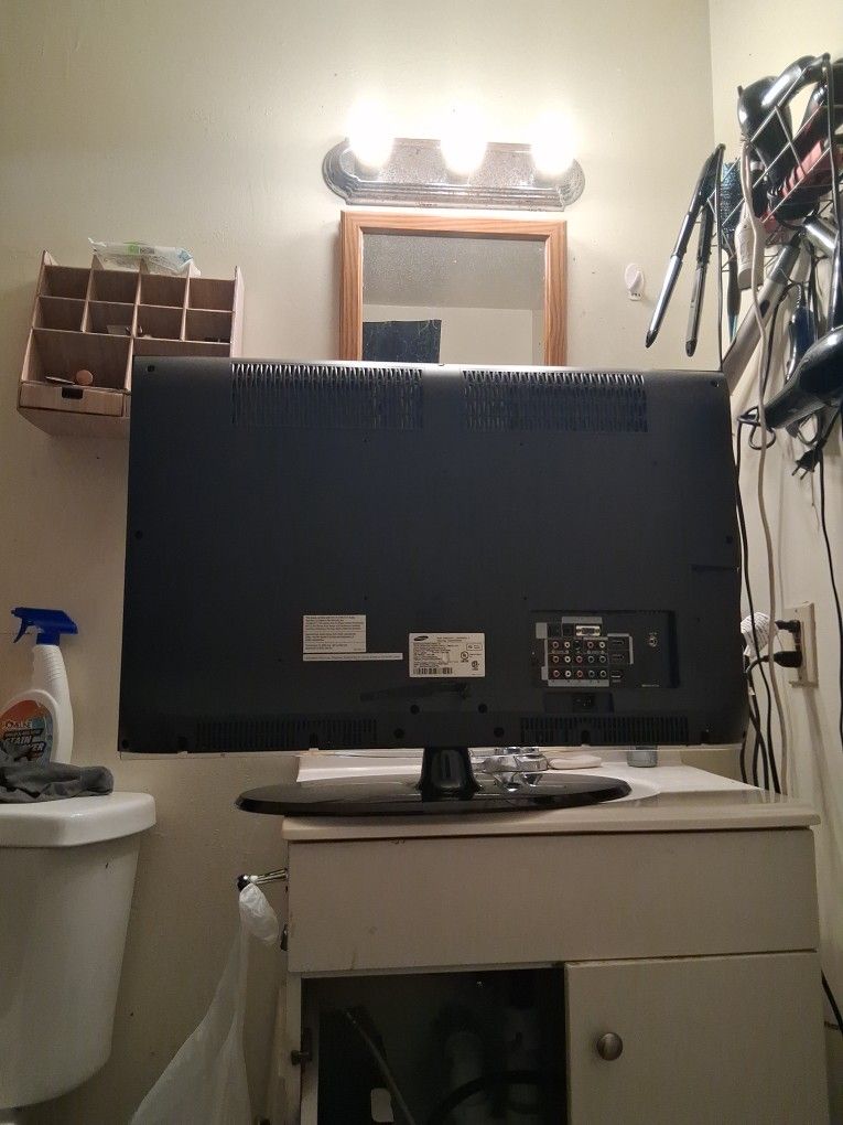 Samsung black 50 inch tv