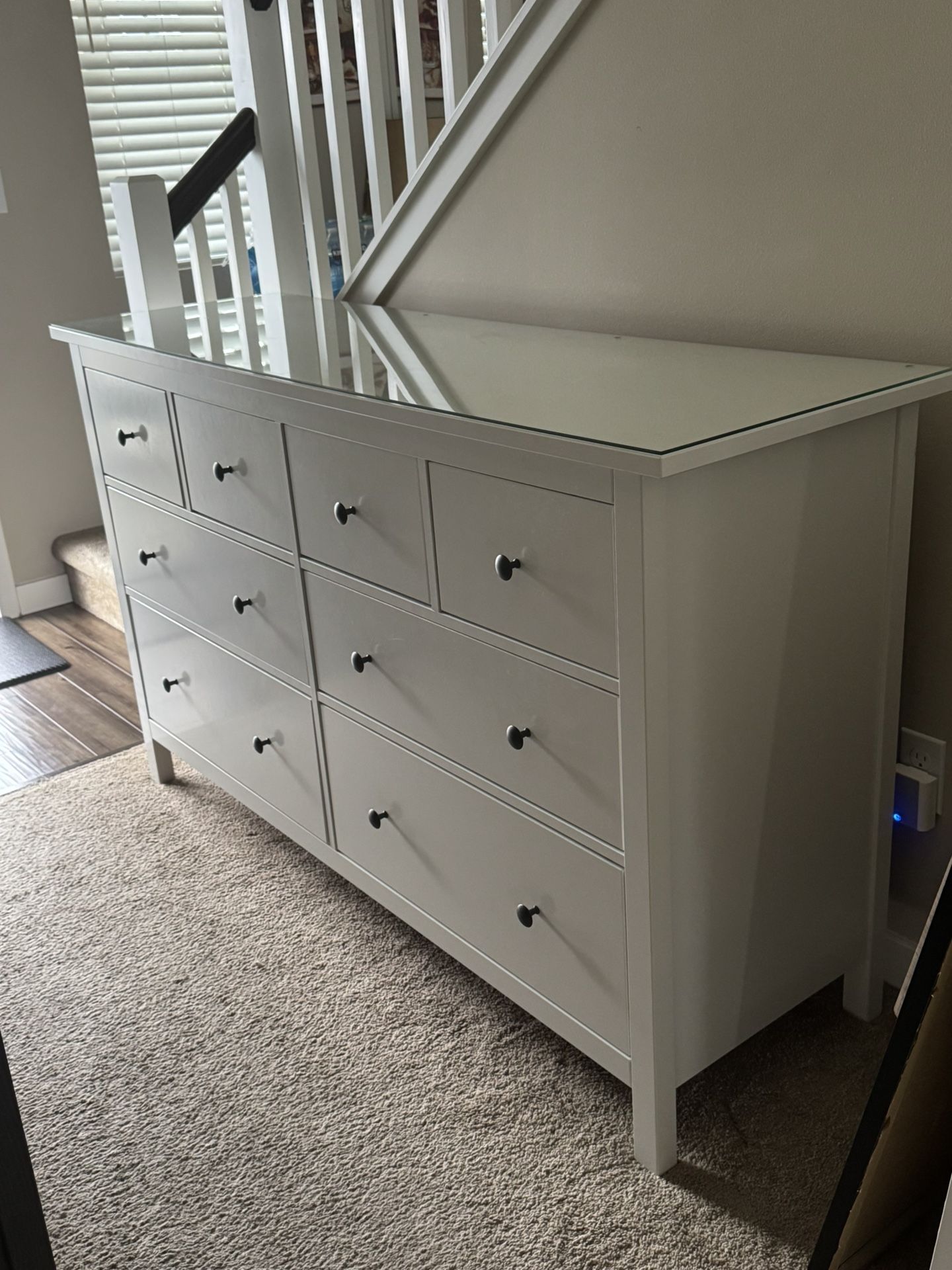 Ikea hemnes 8-drawers Dresser Glossy with glass top 