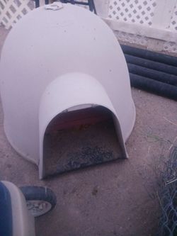 Medium dog house