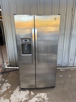 GE Refrigerator