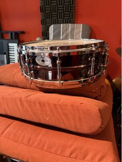 Pearl 14 in snare Brass Shell