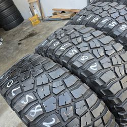 5 used tires Lt285 70r17 BF GOODRICH KM3 $450.00 all 5