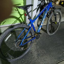 Trek Marlin 29 Inch Gen 6 Very Good Condition 250.00