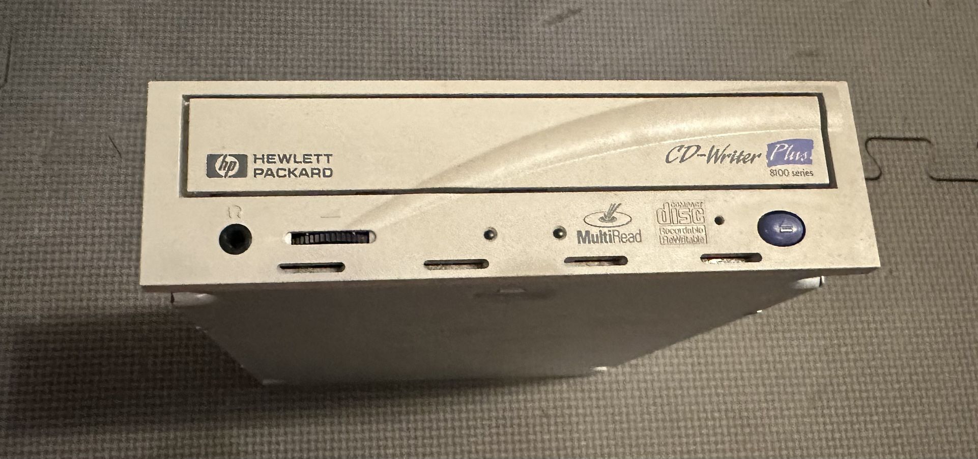 HP CDRW IDE Internal 4x24 CD-Writer Plus 8100 C4392 PC Retro Vintage Beige